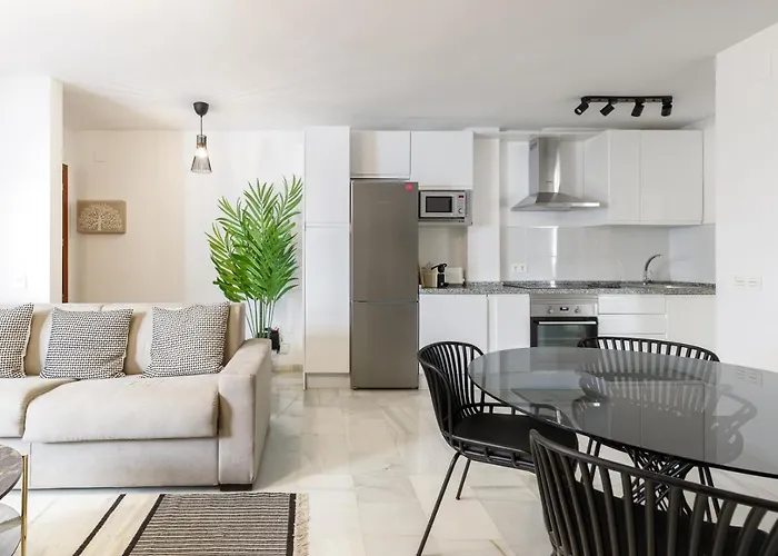 Caleta Homes - Apartamentos Pompidou