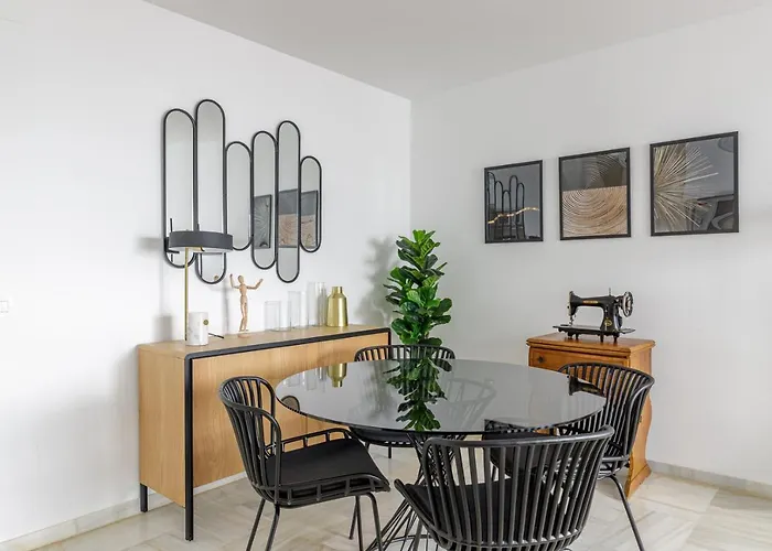 Caleta Homes - Apartamentos Pompidou